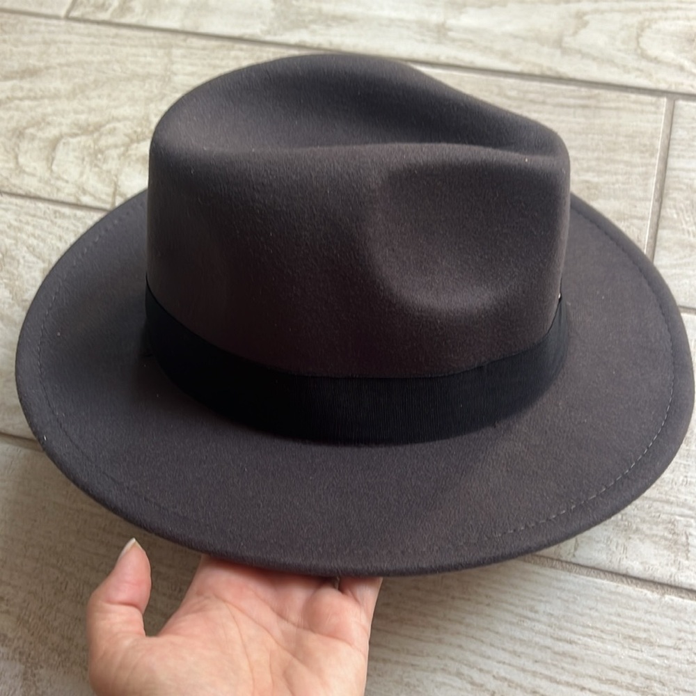 Hat - Picture 4 of 6